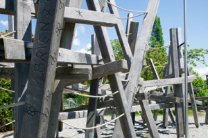 Klettergerüst aus Holz